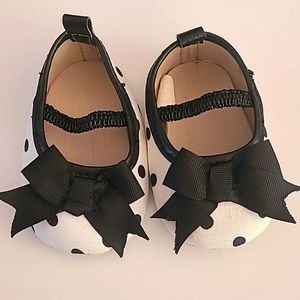 Baby Girl Polka Dot Crib Shoes